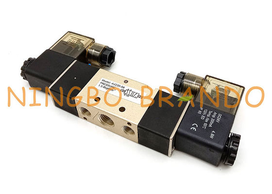 Tipo valvola pneumatica di Airtac del doppio solenoide di modo di 4V210-08 5/2